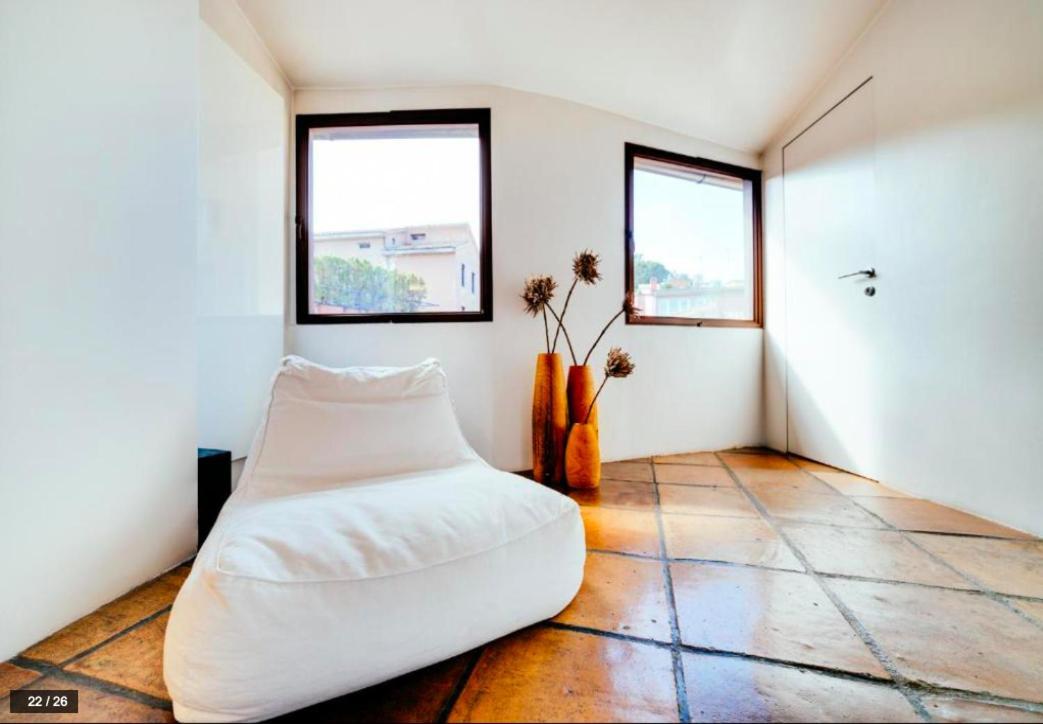 Luxury Art In Trastevere With Terrace * Rom
